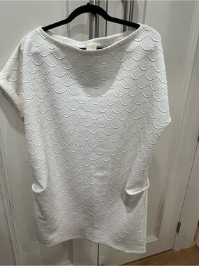 Noemiah (Etsy) Textured White Scallop Knit Shift Mini Dress.